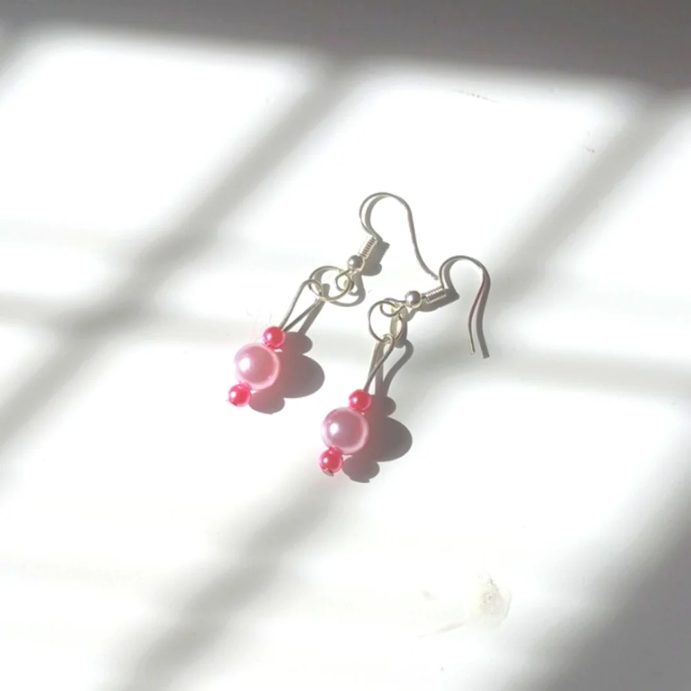 Valentines Day earrings - Picture 1 of 4